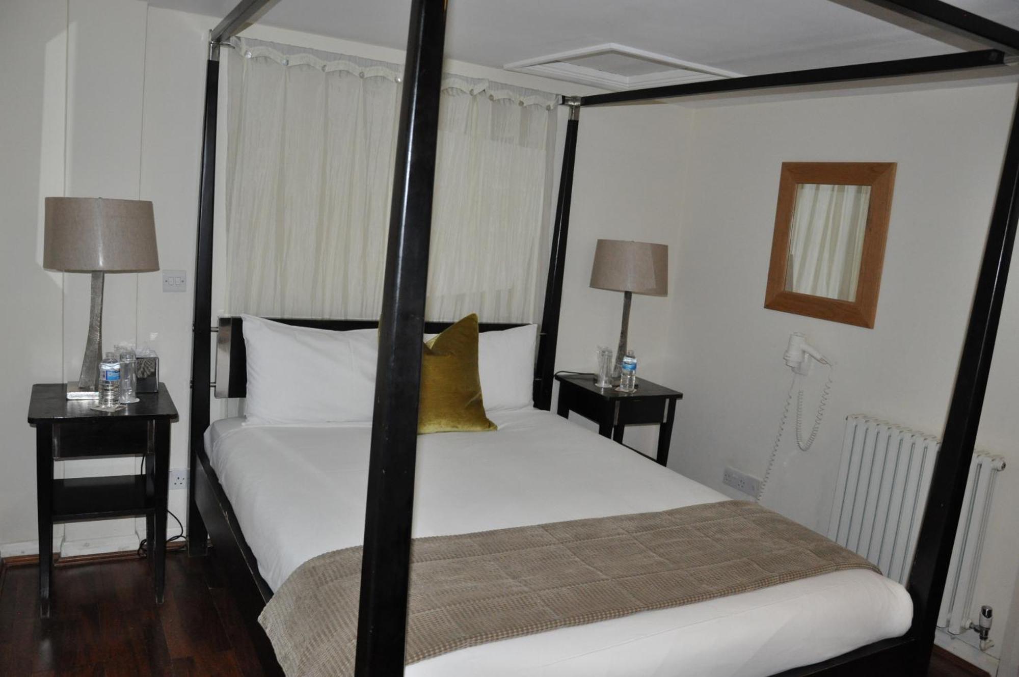 בארנט Hotel Nap Inn מראה חיצוני תמונה